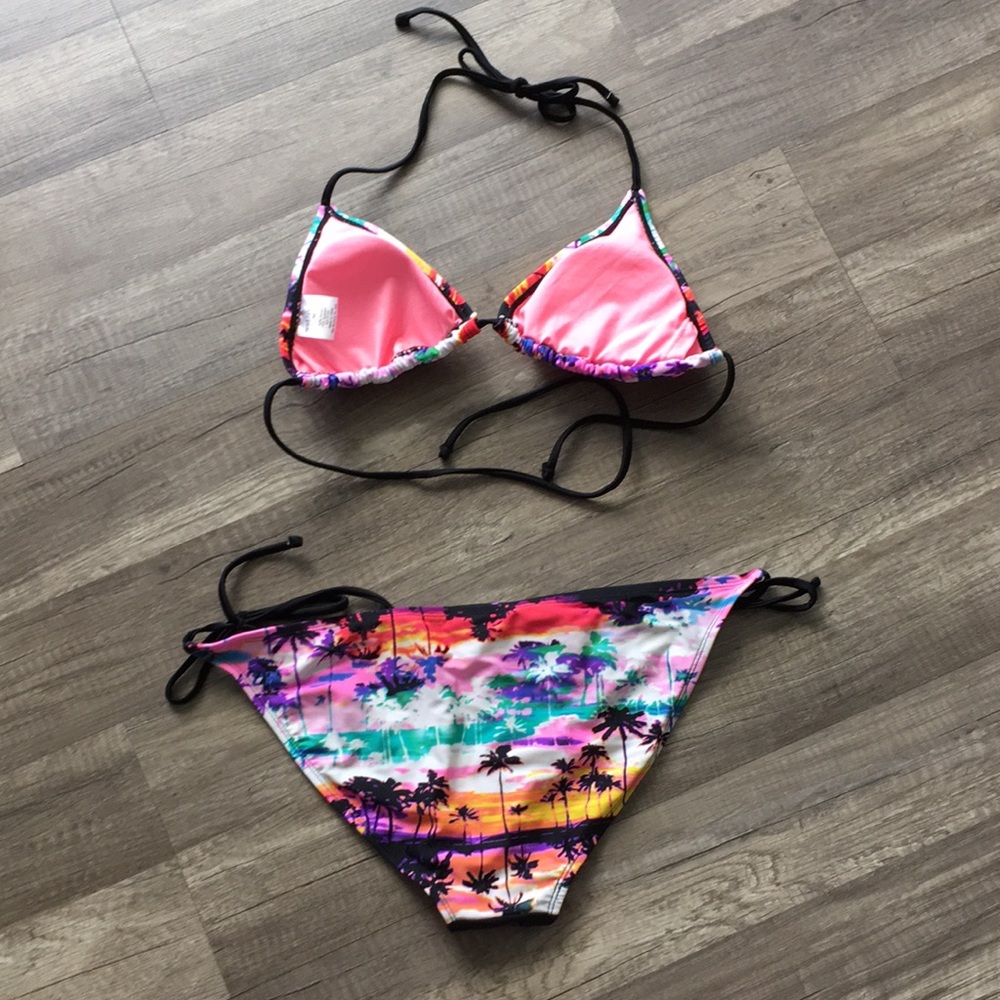 ๐ดSOLD!! Wet Seal Tropical Bikini Set - Picture 7 of 17